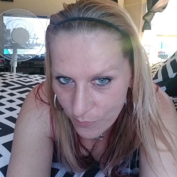 Meet your Posher, Crystal - Picture 1 of 1